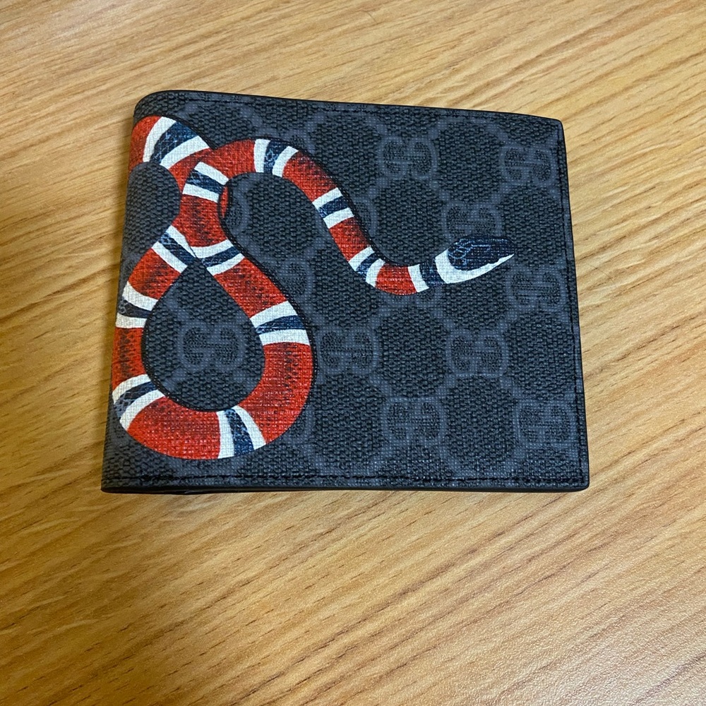 Gucci wallet
